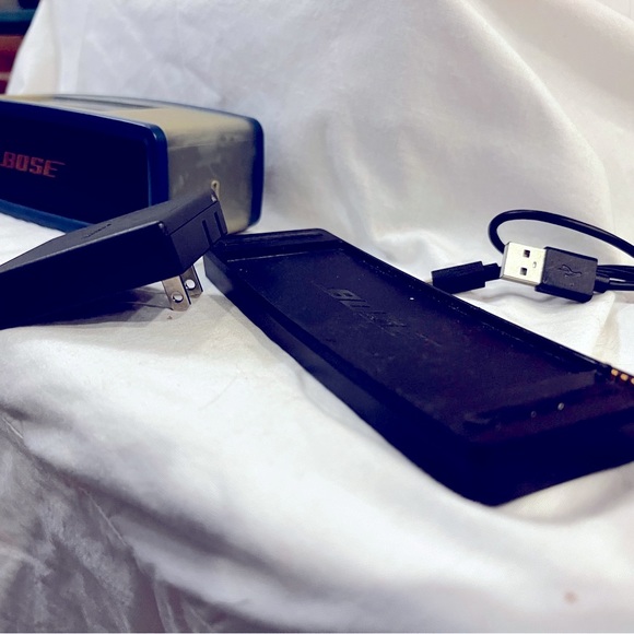 Bose SoundLink Mini & Accessories - Picture 4 of 5